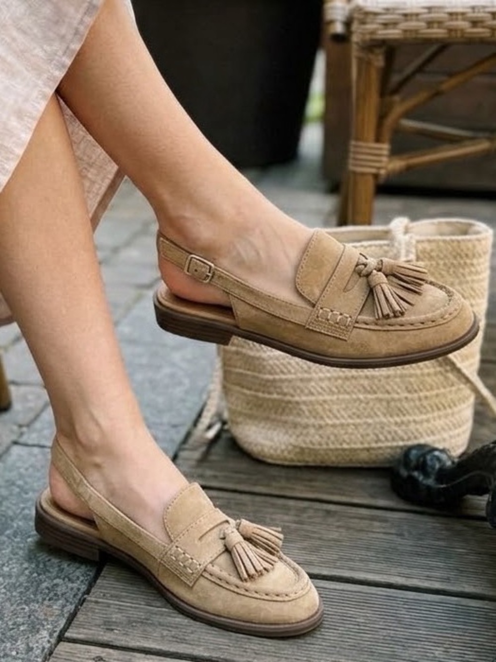 Universal Thread Womens Tassel Slingback Loafers Tan Faux Suede Flat Shoes Sz 7